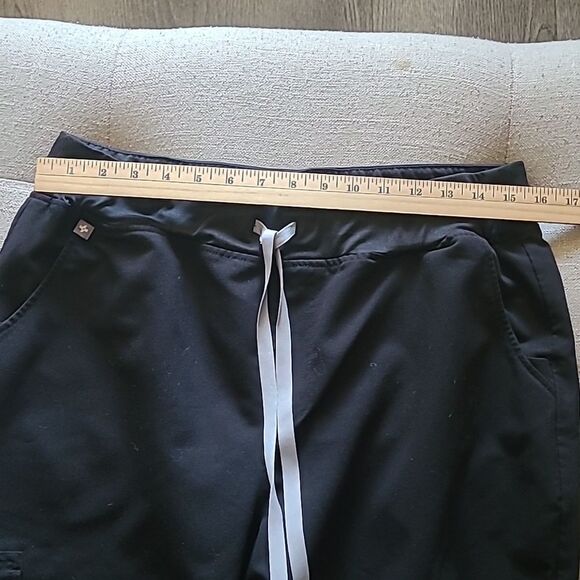 FIGS Zamora High Waisted Yoga Waistband Jogger Style Black Scrub Pants - XL/P - Picture 10 of 13